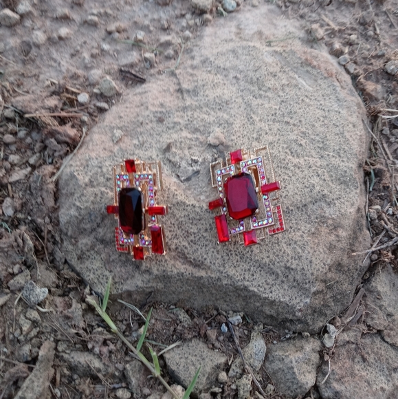 Red 💢❤Rhinestone 💋 Earrings Clip - Picture 5 of 6